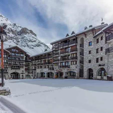 Agreable Avec Wifi, Parking, Aux Pieds Des Pistes Et Au Coeur Du Village - Fr-1-694-174 Apartment *